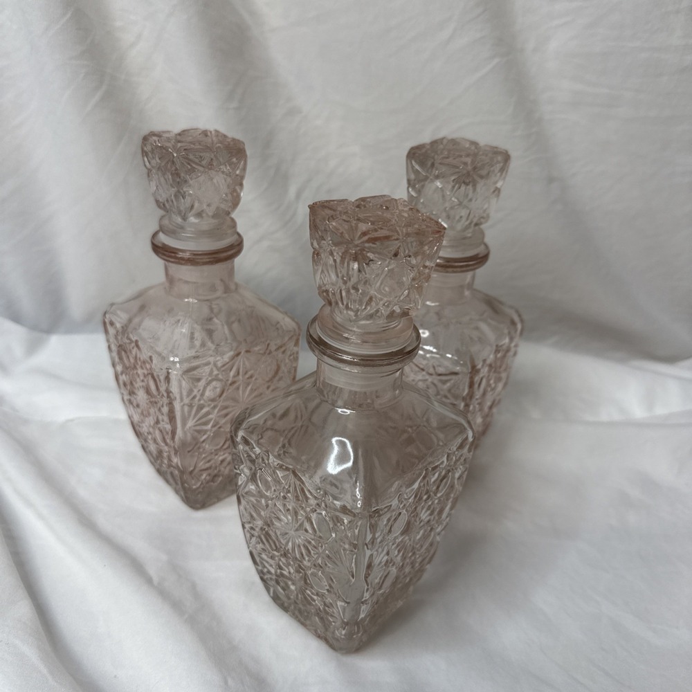 VTG Decanter Set Pink Glass Stopper Bathroom Vanity Kitchen Bar Liquid Bottle